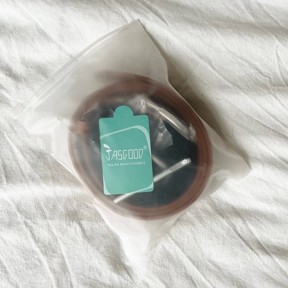 NWT. Women's Leather Belts (Pack of 2) - Picture 3 of 4